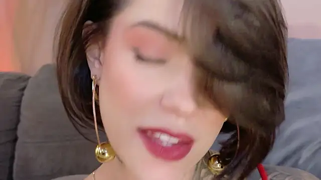 Hannah Borbon online show from 2, 7, 2026
