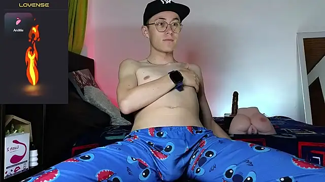 Snapshot of Elian_Cooper chatting on 10, 12, 2024 Elian Cooper online show from 10, 12, 2024