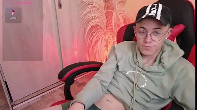 Snapshot of Elian_Cooper chatting on 27, 2, 2025 Elian Cooper online show from 27, 2, 2025