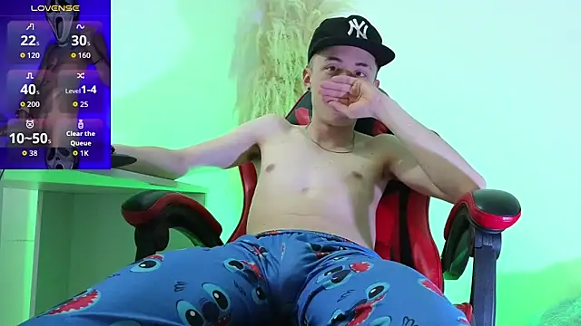 Snapshot of Elian_Cooper chatting on 25, 9, 2025 Elian Cooper online show from 25, 9, 2025