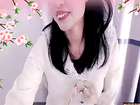 Snapshot of xiaoxuer chatting on 7, 1, 2025 xiaoxuer online show from 7, 1, 2025