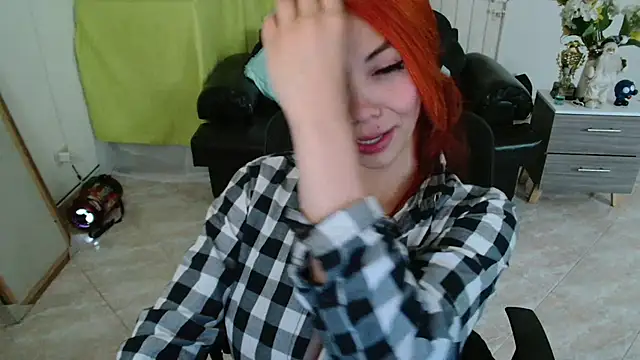 Snapshot of Aylinn_diaz chatting on 21, 6, 2026 Aylinn diaz online show from 21, 6, 2026