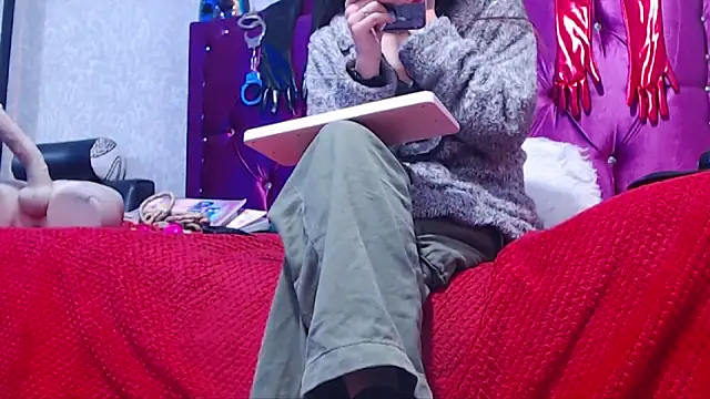 AyshaScott online show from 9, 2, 2026