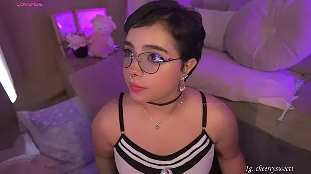 Cheerrysweett online show from 17, 3, 2026