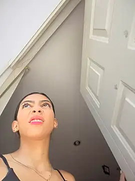 Snapshot of Ema_azel chatting on 4, 12, 2024 Ema azel online show from 4, 12, 2024