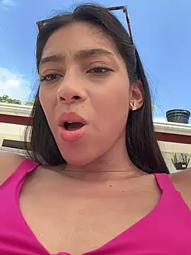 Snapshot of Ema_azel chatting on 12, 12, 2024 Ema azel online show from 12, 12, 2024