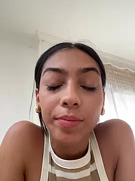 Snapshot of Ema_azel chatting on 21, 3, 2025 Ema azel online show from 21, 3, 2025