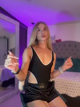Snapshot of miaromanove_ss chatting on 20, 5, 2026 miaromanove ss online show from 20, 5, 2026