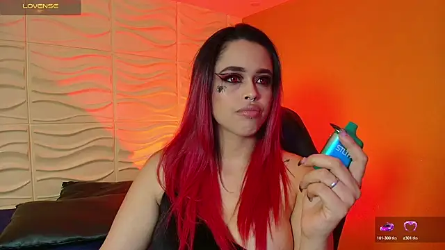 Snapshot of EvaaFoxxy1 chatting on 18, 10, 2025 EvaaFoxxy1 online show from 18, 10, 2025