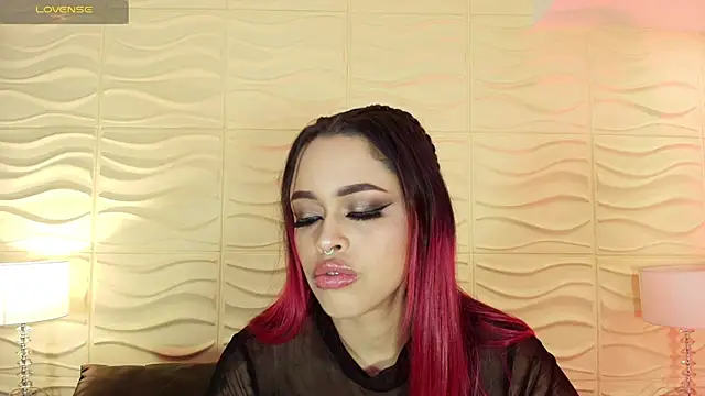 EvaaFoxxy1 online show from 5, 11, 2025