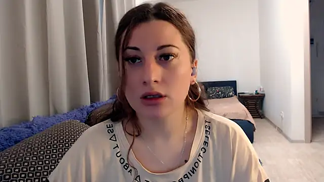 Helen Adams  online show from 18, 6, 2026