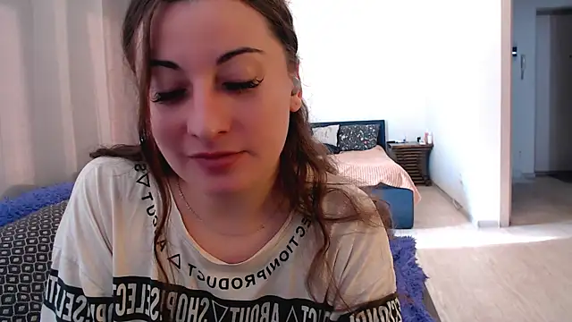 Helen Adams  online show from 25, 6, 2026
