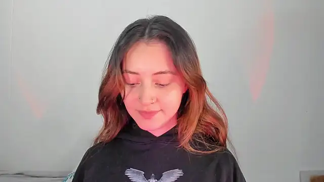 annie mora online show from 22, 11, 2025