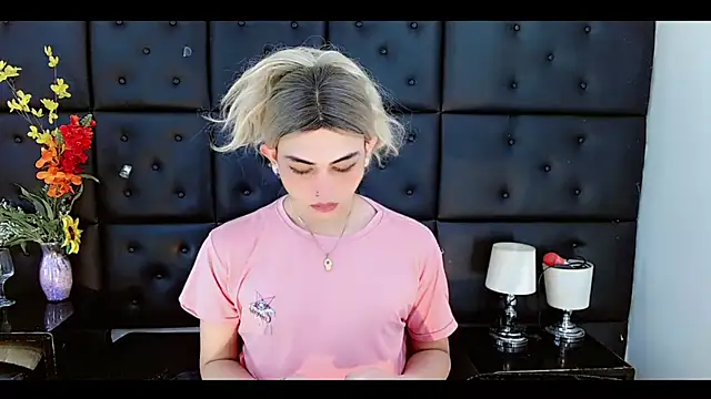 Daniela Pink  online show from 25, 2, 2026