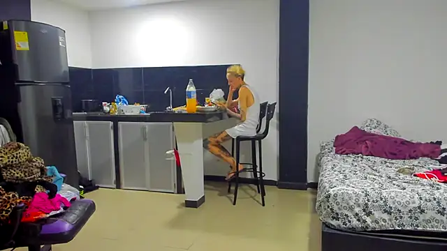 Snapshot of barbara_anal_squirt_ chatting on 14, 3, 2025 barbara anal squirt online show from 14, 3, 2025