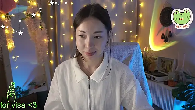 Snapshot of Sarah_Son chatting on 20, 10, 2025 Sarah Son online show from 20, 10, 2025