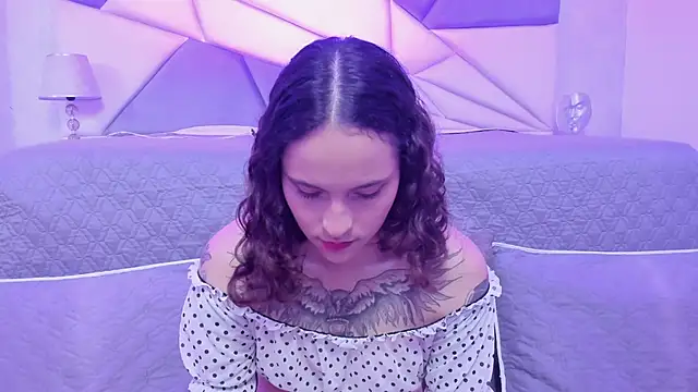 AnnyThompson  online show from 4, 12, 2024