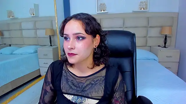 AnnyThompson  online show from 27, 10, 2025