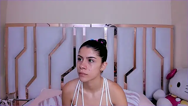 TifanyChill online show from 8, 11, 2025