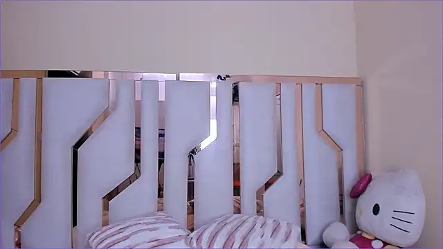 TifanyChill online show from 9, 11, 2025