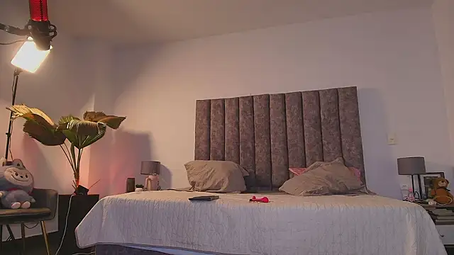 milaivanova online show from 18, 3, 2026