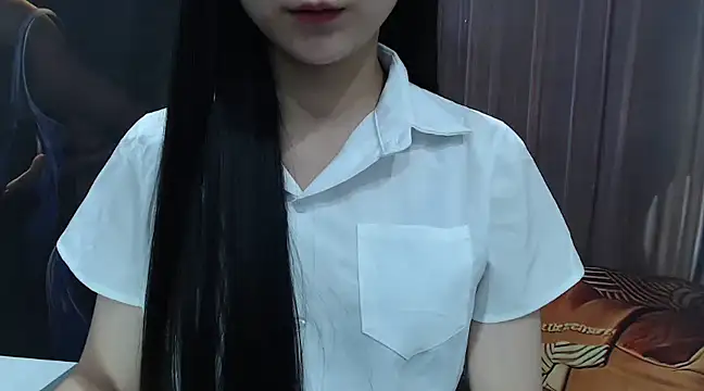 Snapshot of KaleAnisa chatting on 18, 2, 2025 KaleAnisa online show from 18, 2, 2025