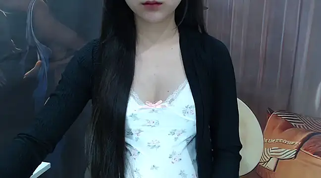 Snapshot of KaleAnisa chatting on 19, 2, 2025 KaleAnisa online show from 19, 2, 2025