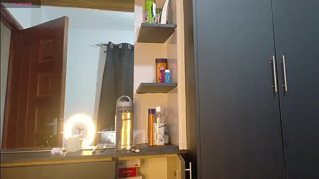 Snapshot of online_bestie chatting on 16, 12, 2025 online bestie online show from 16, 12, 2025