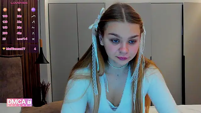 Molly sweetie online show from 24, 11, 2025