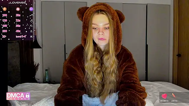 Molly sweetie online show from 18, 12, 2025