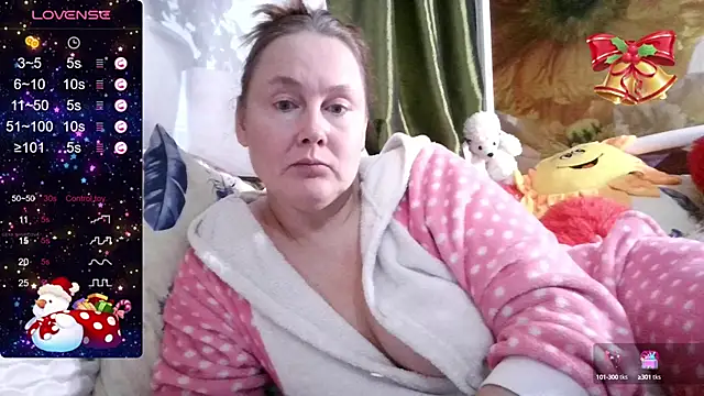 Snapshot of pussykroshka chatting on 25, 12, 2024 pussykroshka online show from 25, 12, 2024