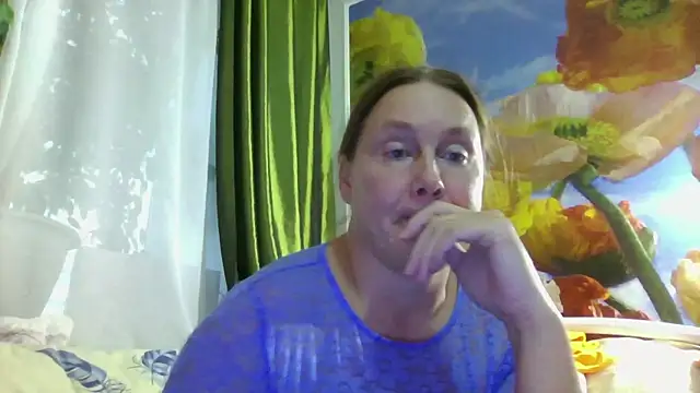 Snapshot of pussykroshka chatting on 9, 9, 2025 pussykroshka online show from 9, 9, 2025