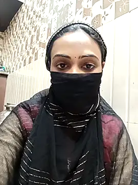 Snapshot of Yours-Bebo chatting on 12, 1, 2025 Yours-Bebo online show from 12, 1, 2025