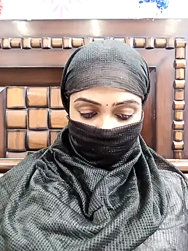 Snapshot of Yours-Bebo chatting on 22, 1, 2025 Yours-Bebo online show from 22, 1, 2025