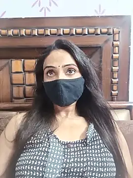 Snapshot of Yours-Bebo chatting on 5, 6, 2026 Yours-Bebo online show from 5, 6, 2026