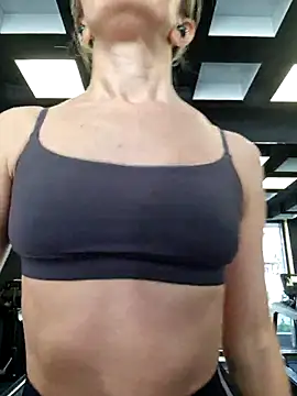 Miss    Mia  online show from 12, 2, 2025