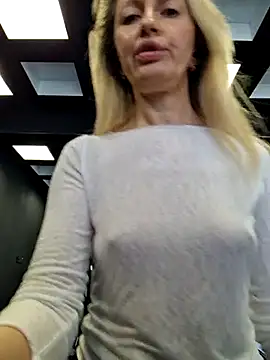 Miss    Mia  online show from 1, 3, 2025