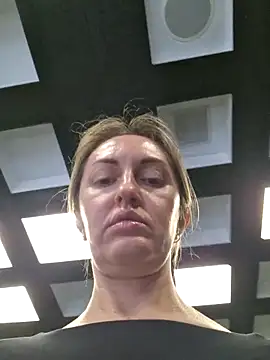 Miss    Mia  online show from 21, 2, 2026