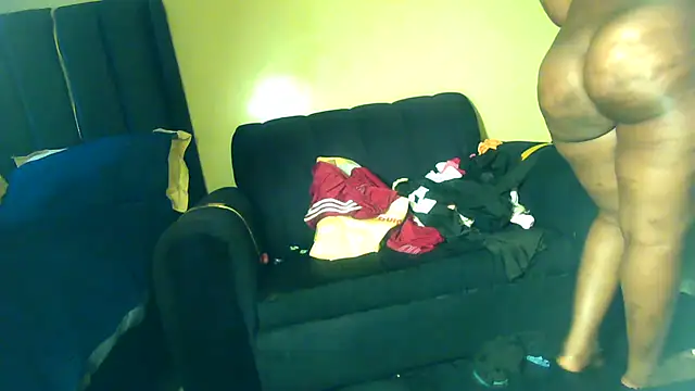 Mila Melanie online show from 2, 4, 2026