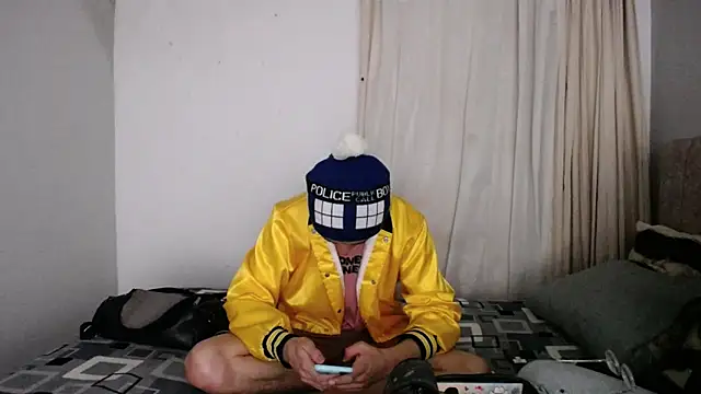 Pinkandyellowpokemon online show from 10, 9, 2025