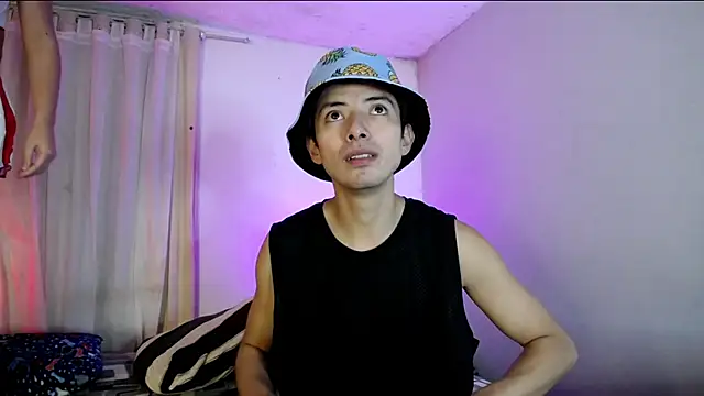 Pinkandyellowpokemon online show from 23, 12, 2025