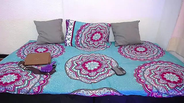  joanne and oliver  online show from 13, 3, 2026