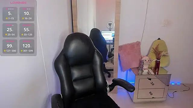 Snapshot of hellensexy chatting on 1, 11, 2025 hellensexy online show from 1, 11, 2025