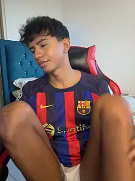 Leonarrrd 01 online show from 11, 3, 2026