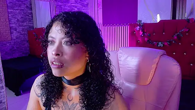 miahernadez303av online show from 22, 5, 2026