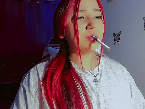 Snapshot of madisonx17 chatting on 9, 11, 2025 madisonx17 online show from 9, 11, 2025