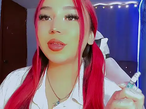 Snapshot of madisonx17 chatting on 19, 11, 2025 madisonx17 online show from 19, 11, 2025