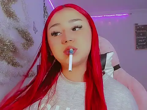 Snapshot of madisonx17 chatting on 5, 12, 2025 madisonx17 online show from 5, 12, 2025