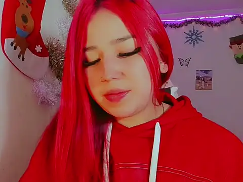 Snapshot of madisonx17 chatting on 21, 12, 2025 madisonx17 online show from 21, 12, 2025