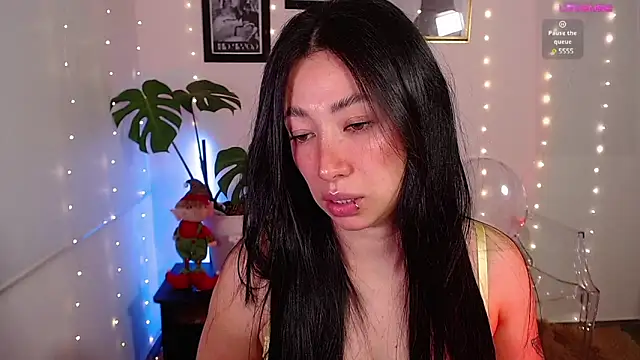 lilyy evanss online show from 12, 12, 2024